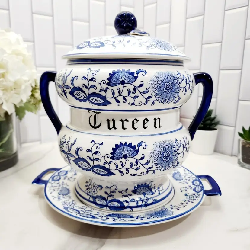 Tureen & Lid w/ Underplate Blue Onion by ARNART -Japan