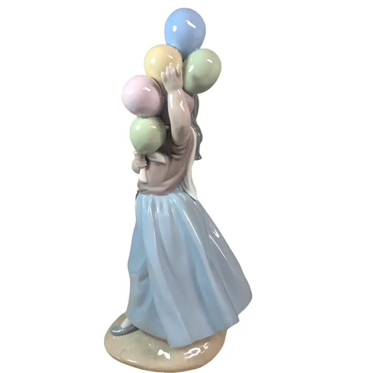 Lladro retired “Balloons for Sale” 5141 Girl Selling Balloons