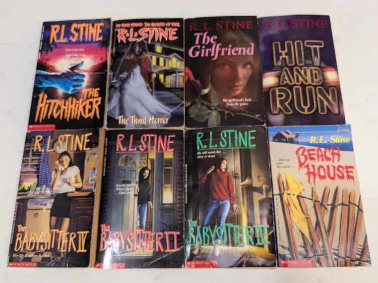 R.L. Stine 8 Book Lot (Paperback)
