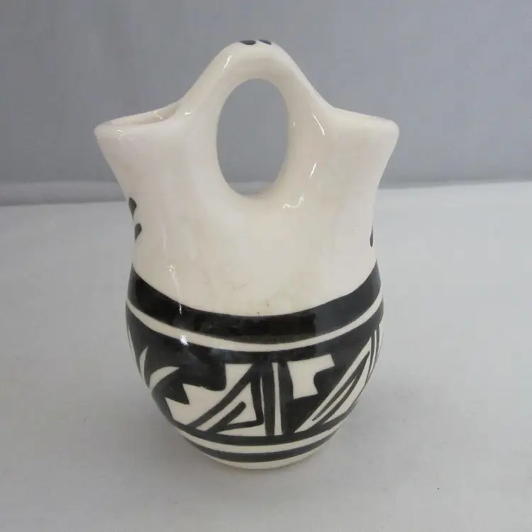 Vintage Mesa Verde Navajo white and black wedding vase signed Silas