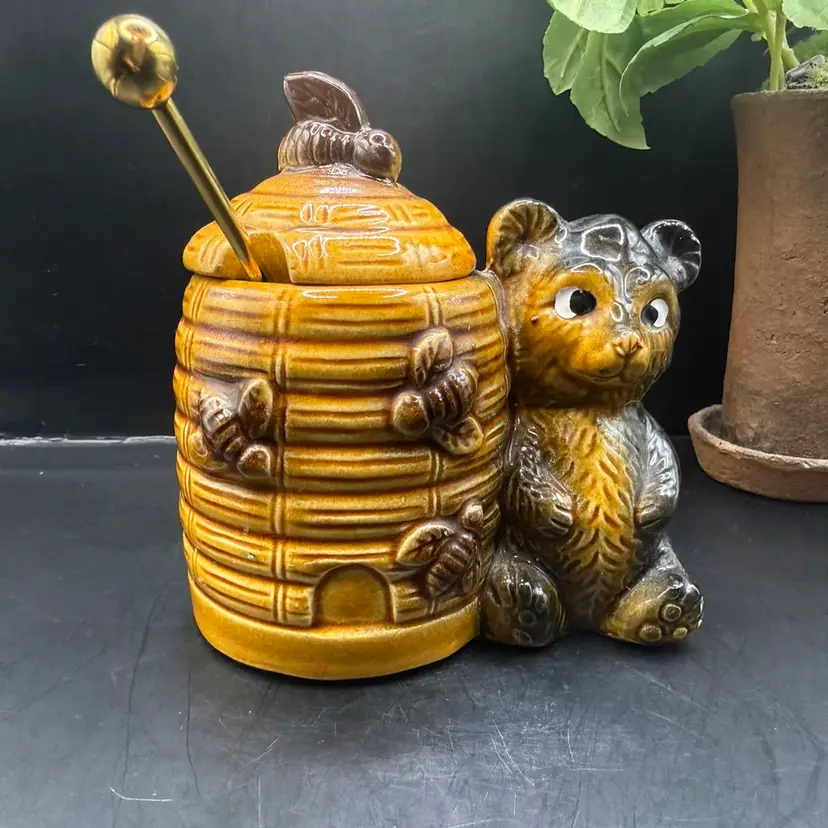 Armbee SF 70’s Vintage Bumblebee Beehive & Bear Honey Pot 5x4.5” With Solid Brass Gold Tone Honey Spoon 5.5”