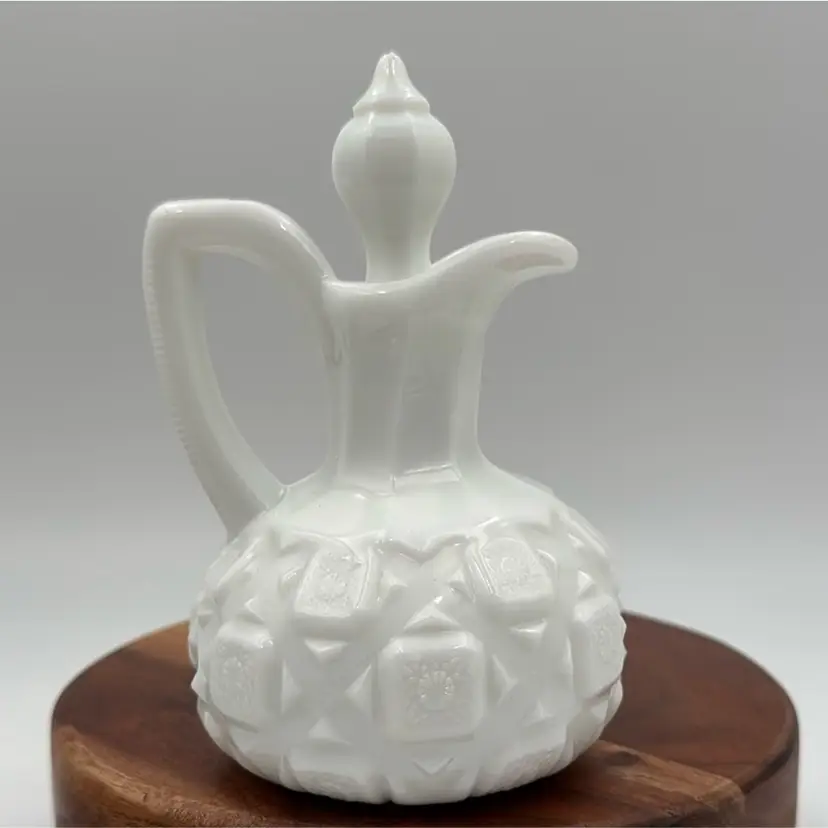 WestMoreland Old Quilt Milk Glass Cruet With The Original Stopper