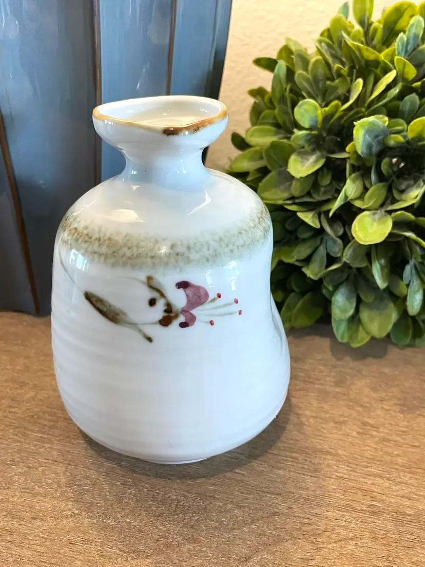 Ellim Pottery Korea Porcelain Sake Decanter Bud Vase Wildflower Dimpled Thrown