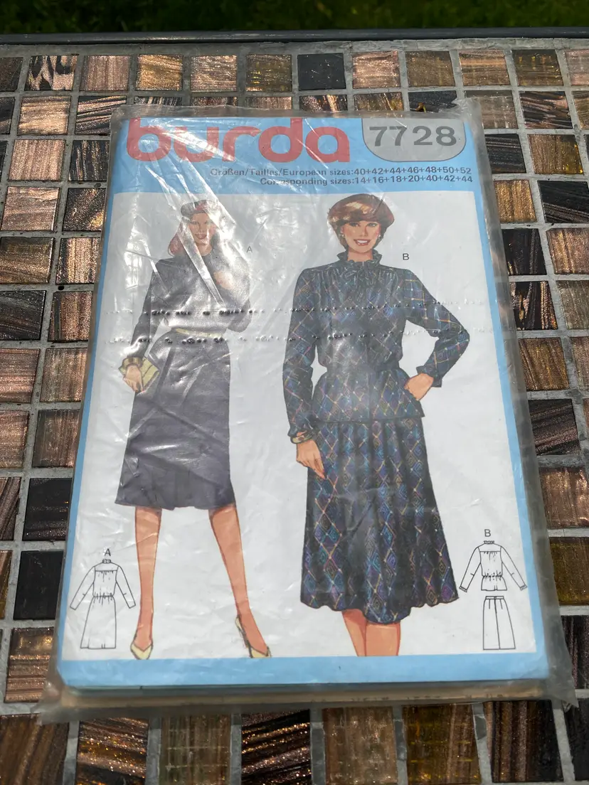 Vintage Burda Sewing Pattern 7728 Size Misses 14-44 Dress or Blouse and Skirt