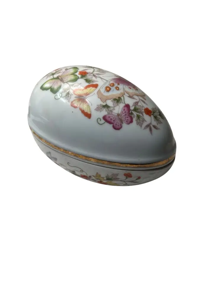 009 Butterfly trinket dish/box egg shaped made for Avon 1974 5.5" x 3.5" x 4"