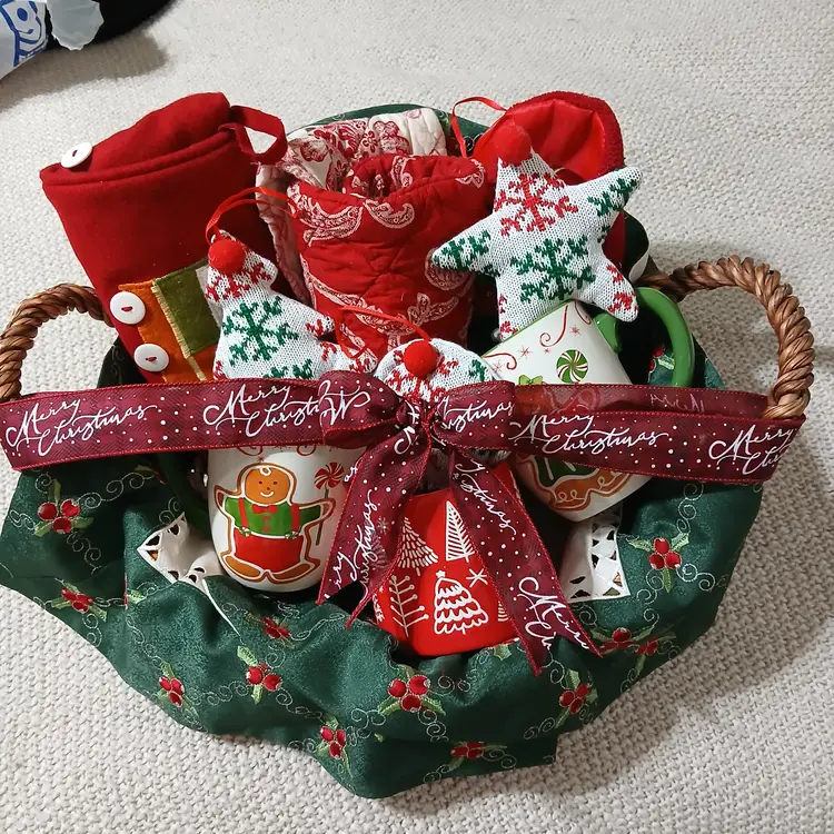 Christmas in July!  Christmas in a Basket - Stockings, Mugs, Ornaments