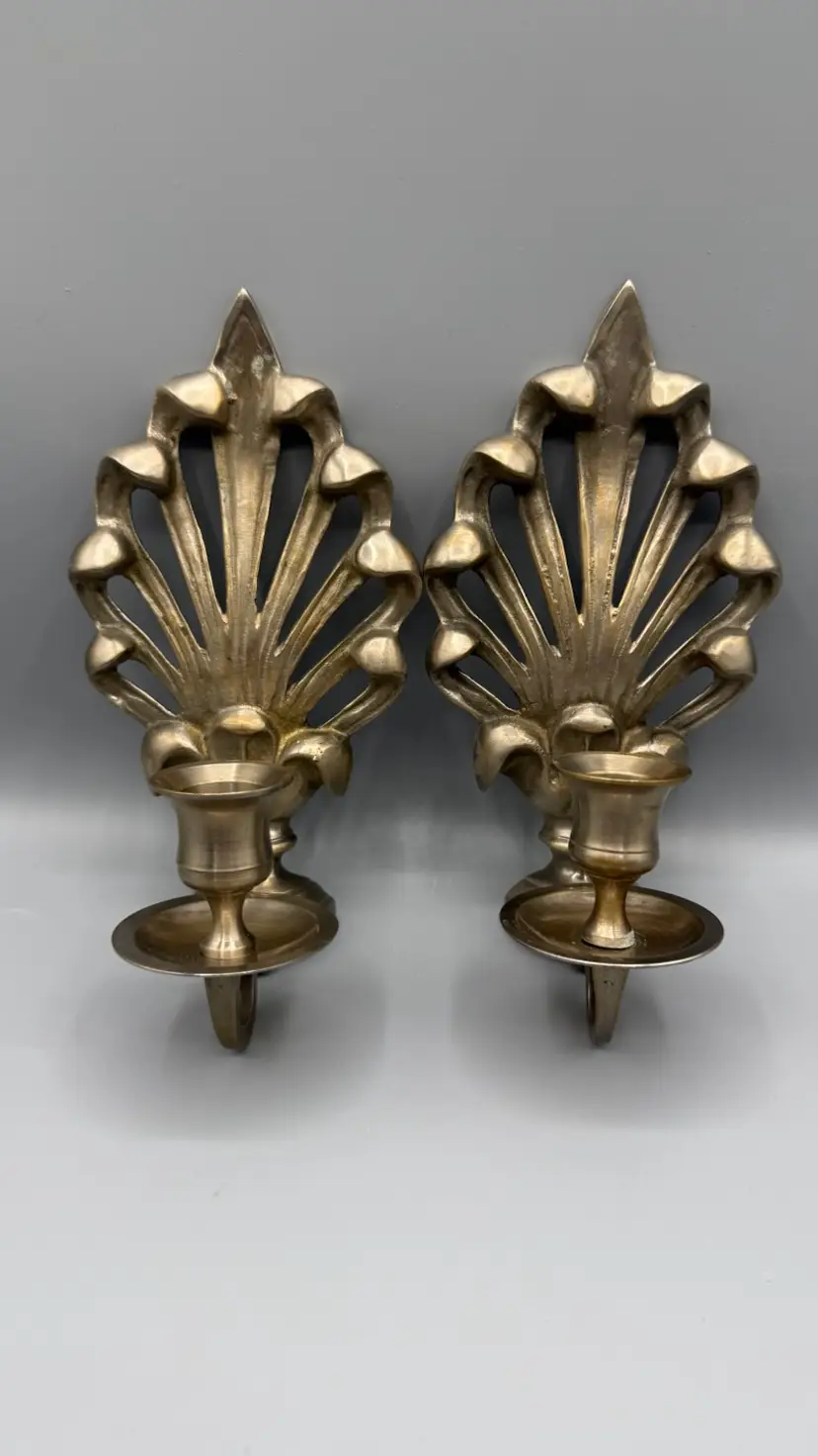 Vintage Art Nouveau Brass Shell Wall Sconce Candle Holder
7 1/4”x4”