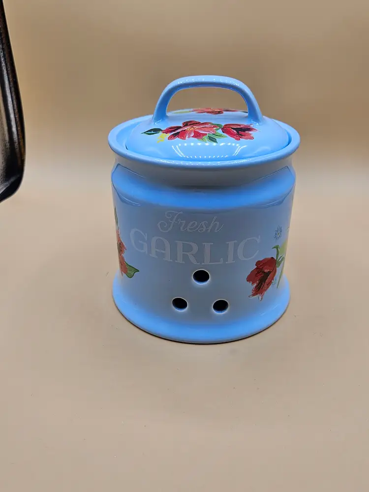 Pioneer Woman Blue Floral Garlic Keeper Canister 7" x 5.75"
