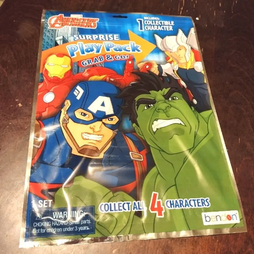 Marvel Avengers Surprise Play Pack Grab & Go (Includes 1 Collectible Character)