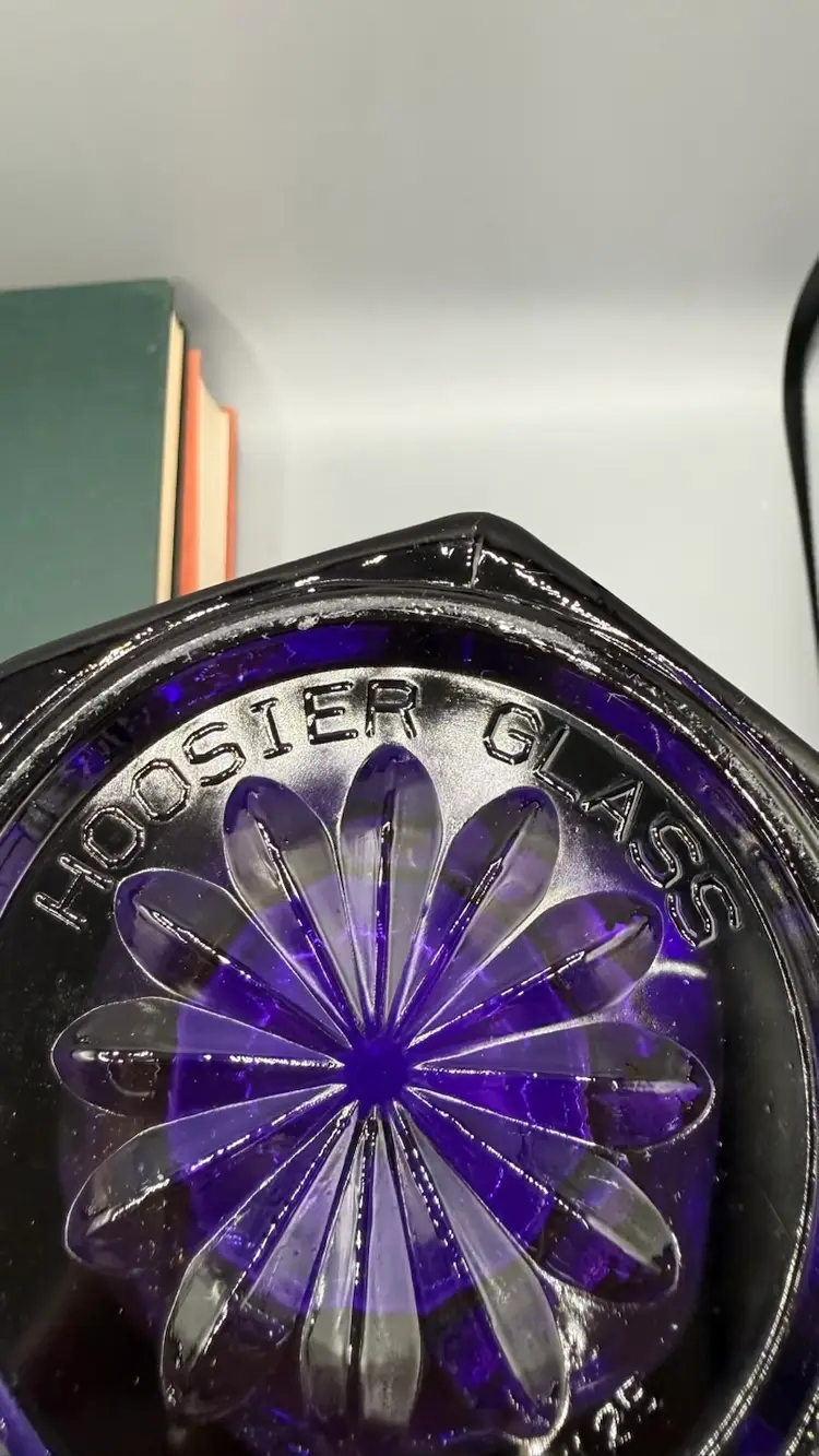 Striking Purple Vintage Hoosier Glass Fluted Hexagon Vase #4041   10”x7”