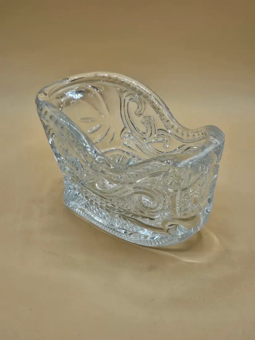 Avon Clear Lead Crystal Santa Sleigh 4.25"H x 6.5"