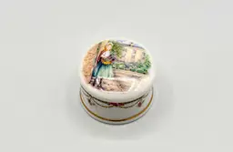 Florence Collectables Fine Bone China Round Floral Trinket Box Made in England
