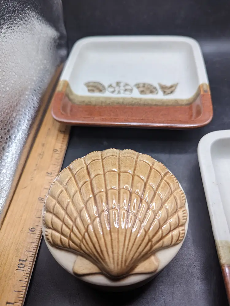 Vintage Set of 3 Nautical Design Trinket/Snack Dishes and Shell Trinket Box