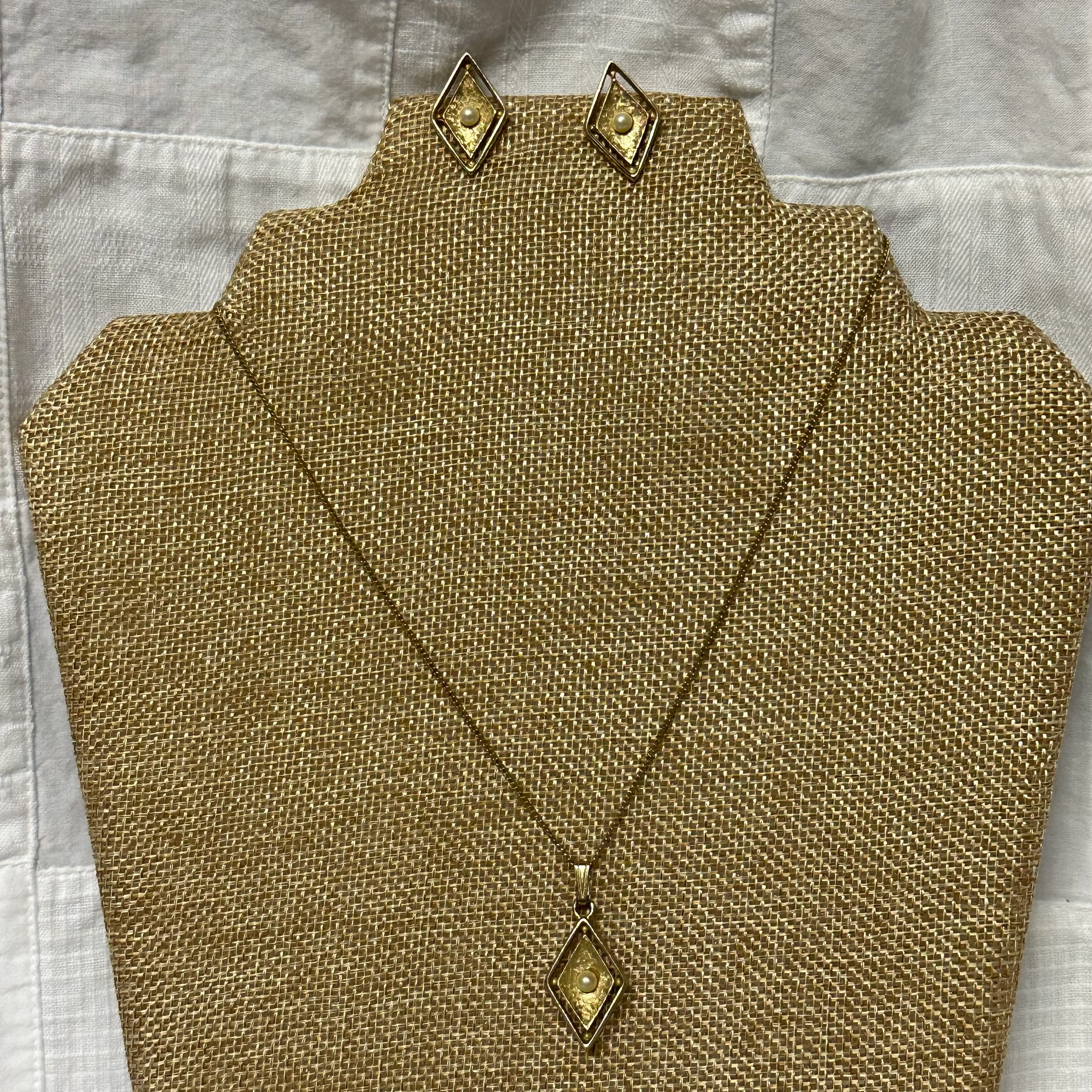 Image 2 of 12