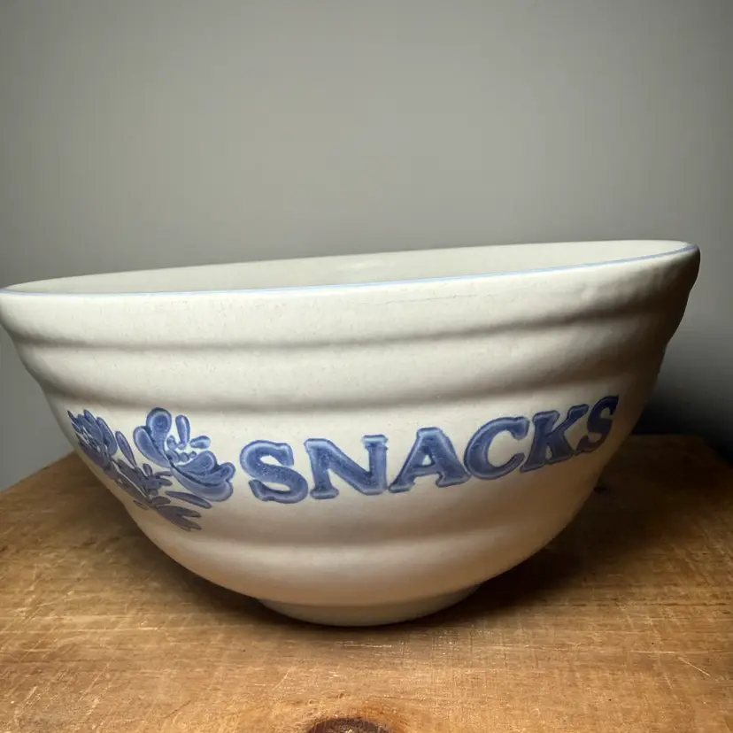Pfaltzgraff “Snacks” Serving Bowl