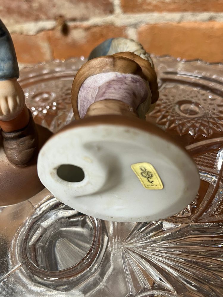 Vintage elves set of two