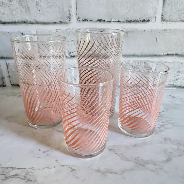 Set of 4 Libbey Pink Swirl Juice Glasses Different Sizes