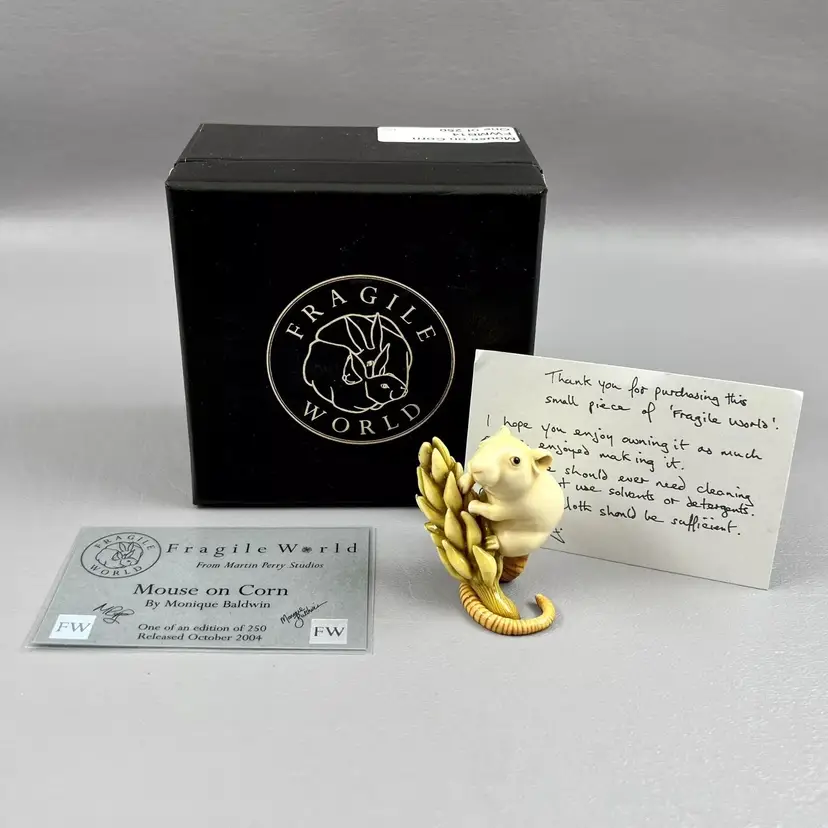 Harmony Kingdom Mouse On Corn Fragile World 2" Figurine FWMB14 2004 England MPS