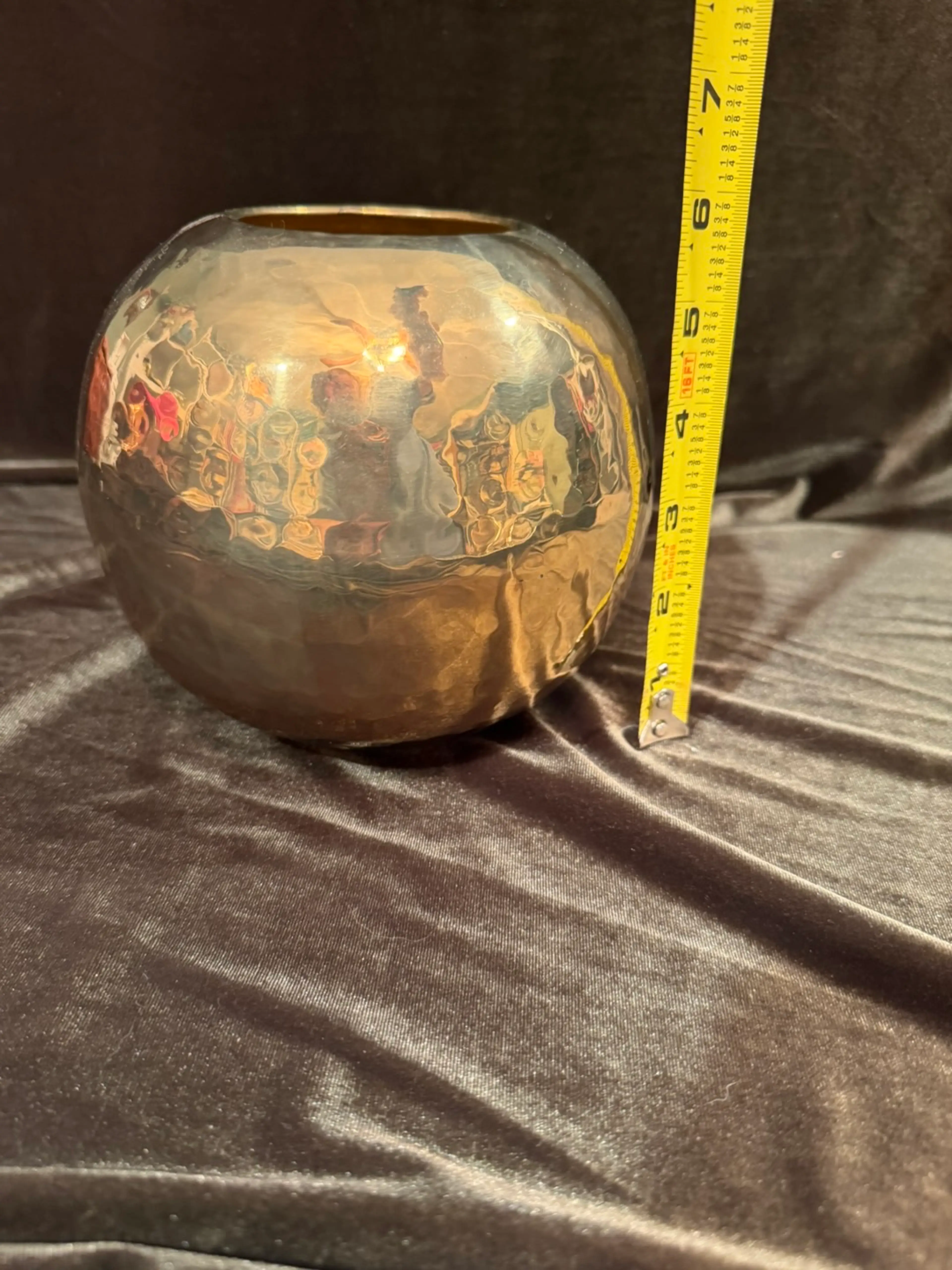 Image 2 of 7