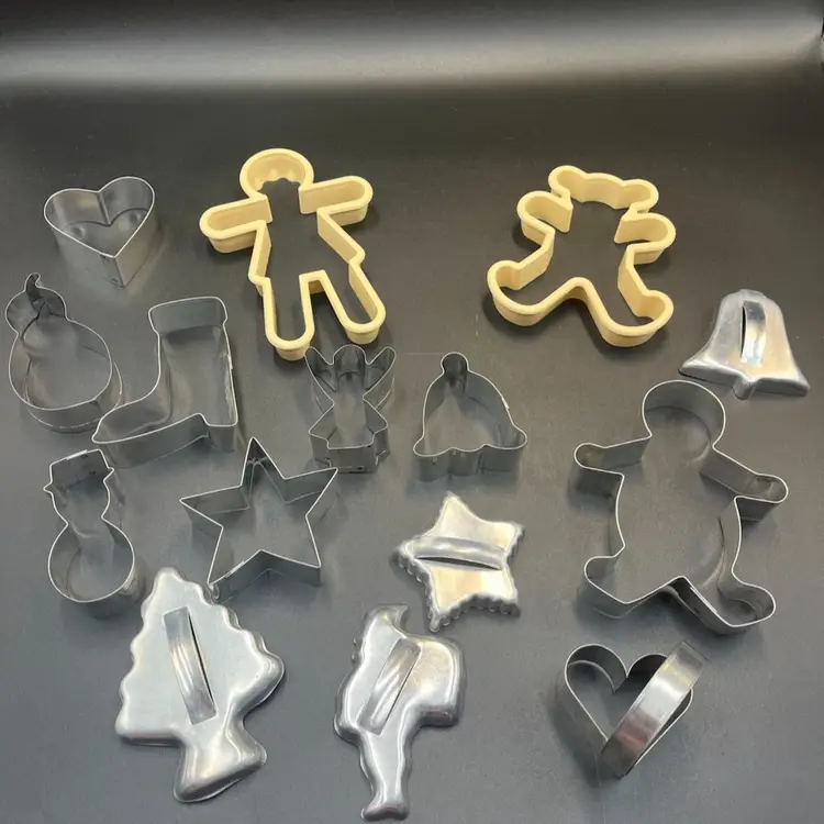 (15) Vtg. Cookie Cutters