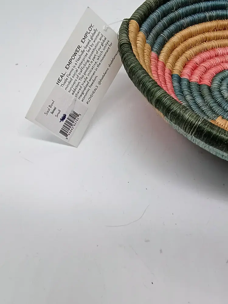 Handwoven Sisal Coil Basket Bowl Ikirezi 7.5 in Diameter New with tags