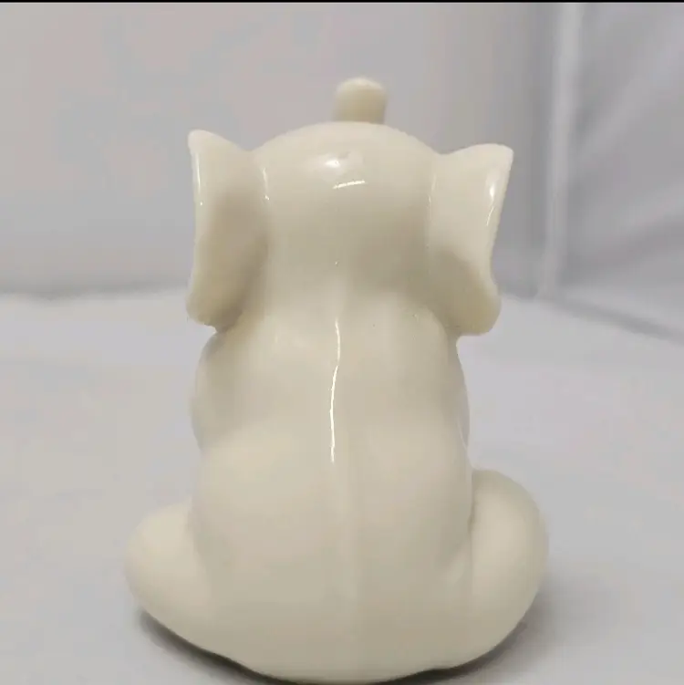 Lenox Sitting Baby Elephant Figurine with 24k Gold Trim