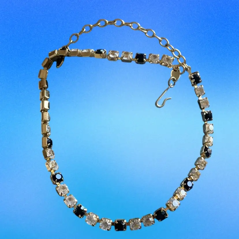 #01 Trifari Prong Set Black And White Rhinestones