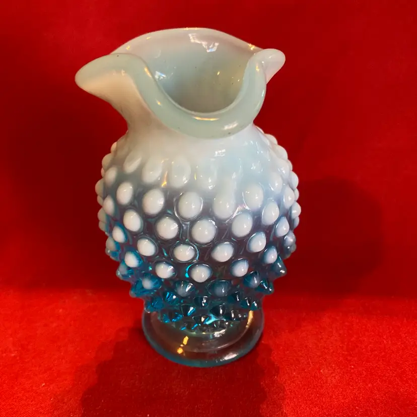 03. VTG Fenton Hobnail Bud Vase