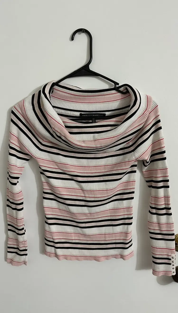 Women's XS Pink Long Sleeve Sweater by White House Black Market