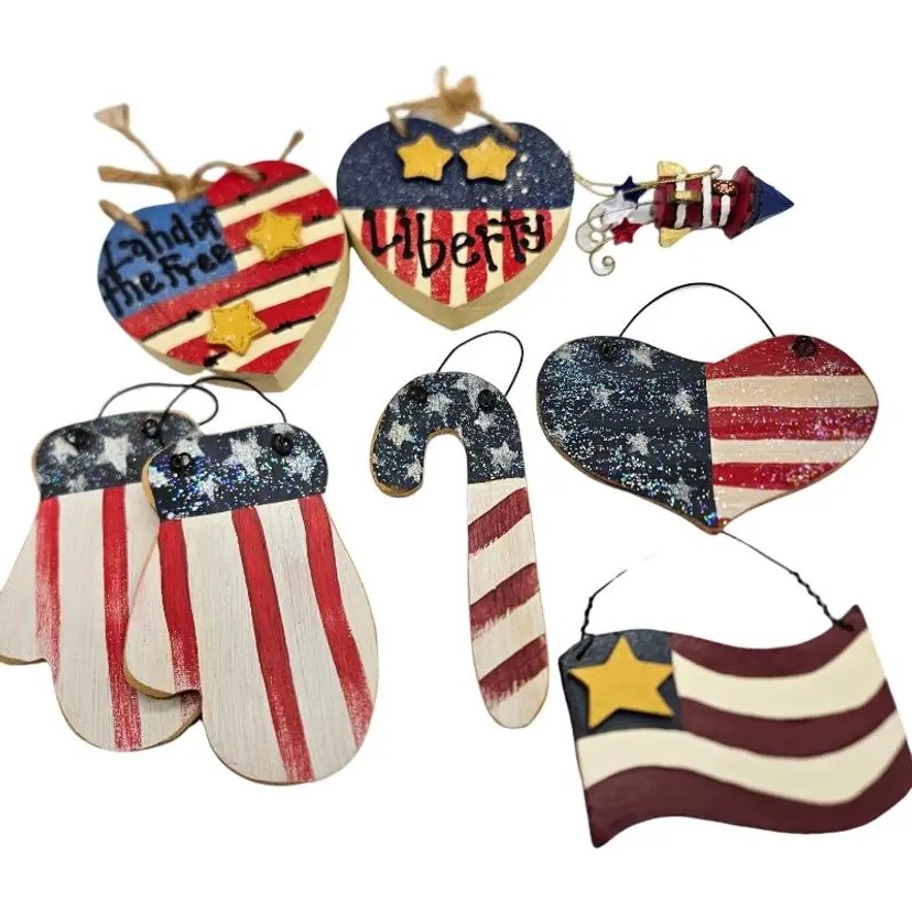 Patriotic Wooden Ornaments Set 8 pieces