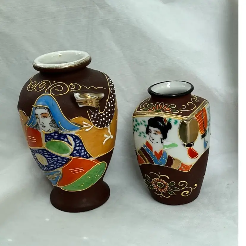 Satsuma Moriage Style Vases Made In Japan