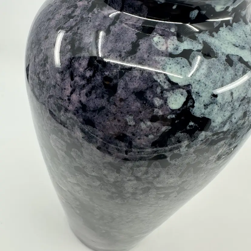 Harris Pottery Chicago "Mottled Black" with Purple Pattern