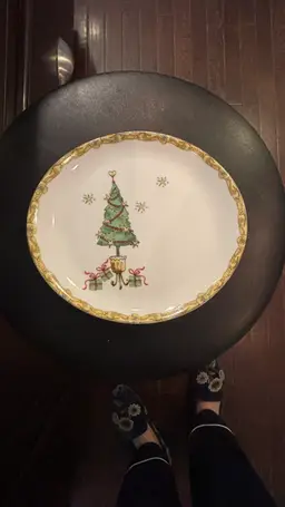 Meadows & Byrne Christmas Canapé Plates – Set of 4 – Oval Porcelain (8” x 7”)