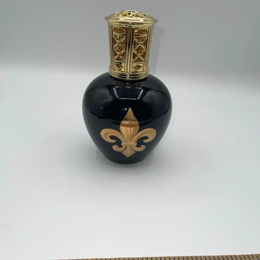 Fleur De Lis Oil Lamp 6” Ceramic black And Gold