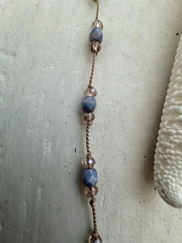 Floating Knotted Blue Bead And Glad Crystal Necklace 18 1/2” 2” Extender #66