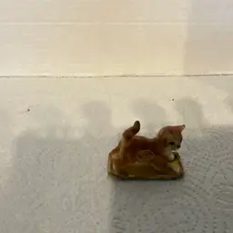 Bone China Mini Figurine Kitty