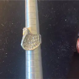 Silver Tone Ring with Rhinestones Size 6 1/2