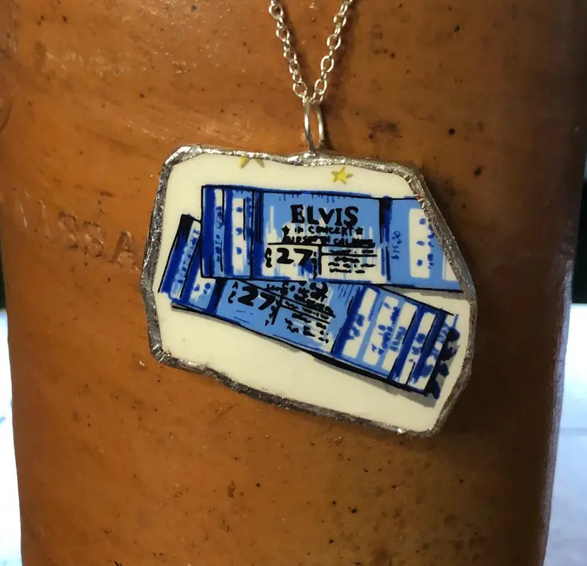 Oodelally Shop Elvis Collector Plate Handcrafted Necklace 1.5in x 1.25in