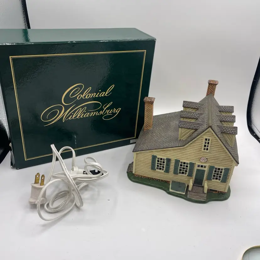 Lang & Wise Williamsburg Collectible - Ayscough House In Box