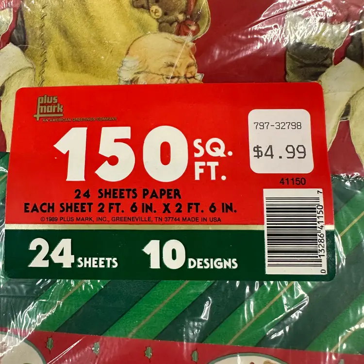 Plus Mark Christmas Flat Wrapping Paper 150 sq feet, 24 30x30 sheets, 10 Designs