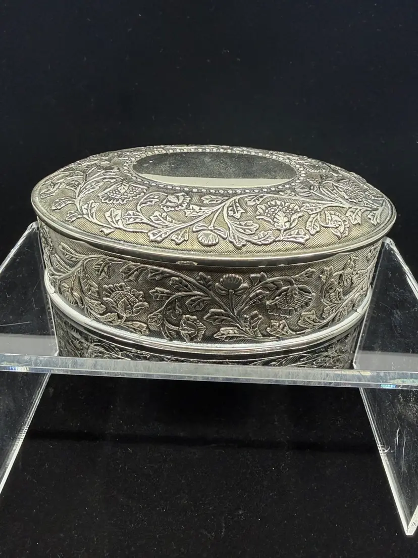 Vintage Silver plated Oval Jewelry Trinket Box Hinged Lid Red Velvet Inside