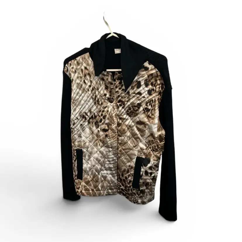 Draper & Damon’s Quilted Pattern And Black Sweater Style Arms - Petite Medium