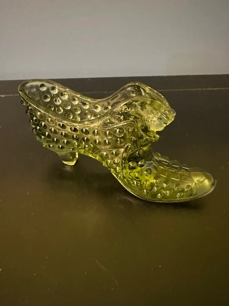 Vintage Fenton Olive Green Hobnail Cat Head Shoe Slipper Heel Boot 5.5”