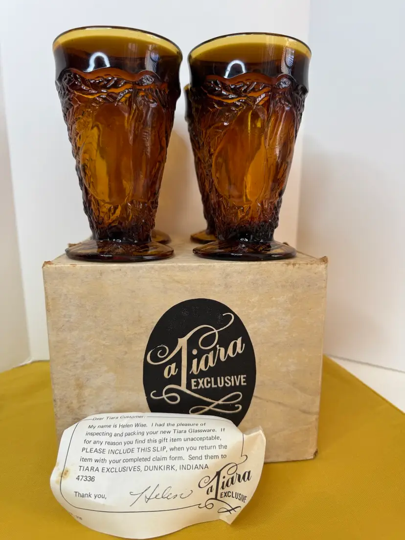 Set 4 Indiana Tiara Glass Footed Tumblers "Sweet Pear" Burnt Honey Amber 8oz