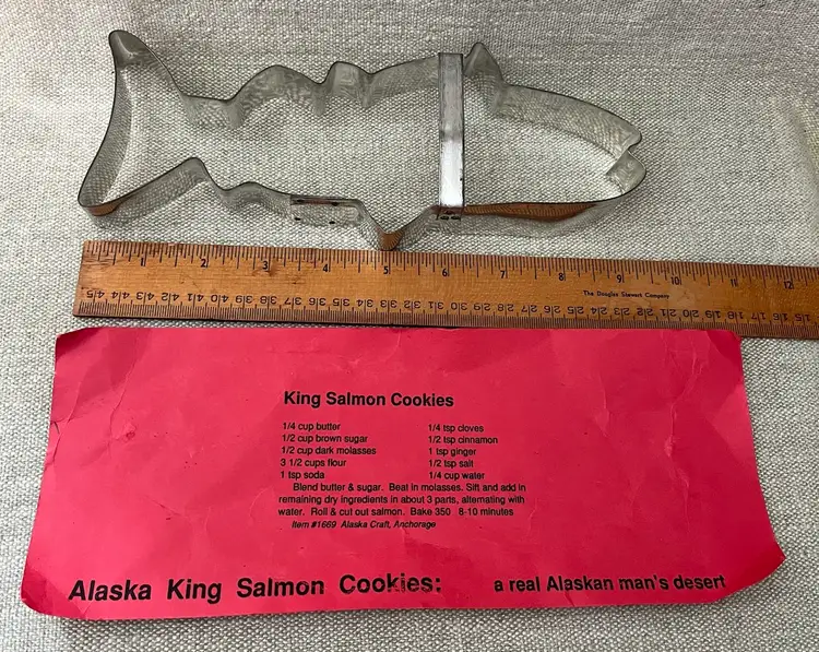 Alaska Metal King Salmon Cookie Cutter 9.5” Handle w/recipe Anchorage Craft