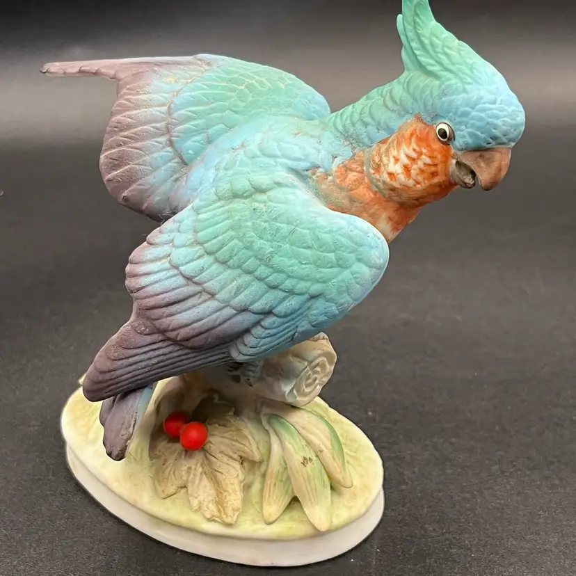 #25 Lefton Hand Painted Parrot Figurine One Base READ 5” 🦜