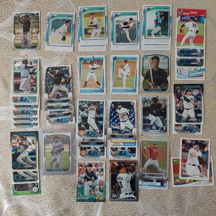 Lot of 95 Miami Marlins cards. 1 auto, 1 #'d, Rookies, inserts, parallels +