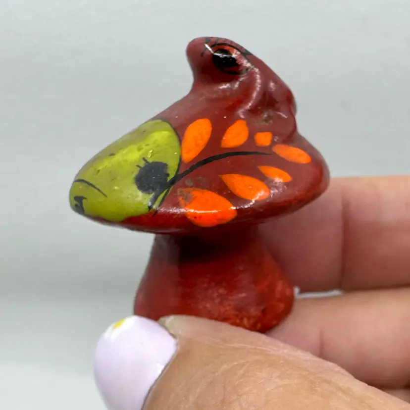 Tiny Pottery Mushie With Frog