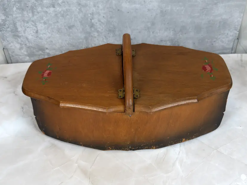 Wooden Sewing Box With Hand-Painted Roses – Vintage 1950s (0133-25)
