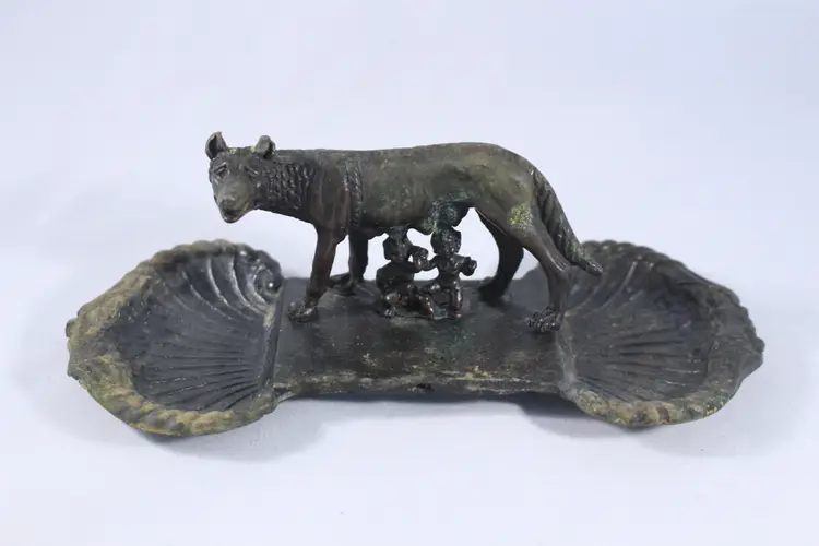 Capitoline Wolf Rome Italy Statue Bronze Figurine Inkwell / Ashtray